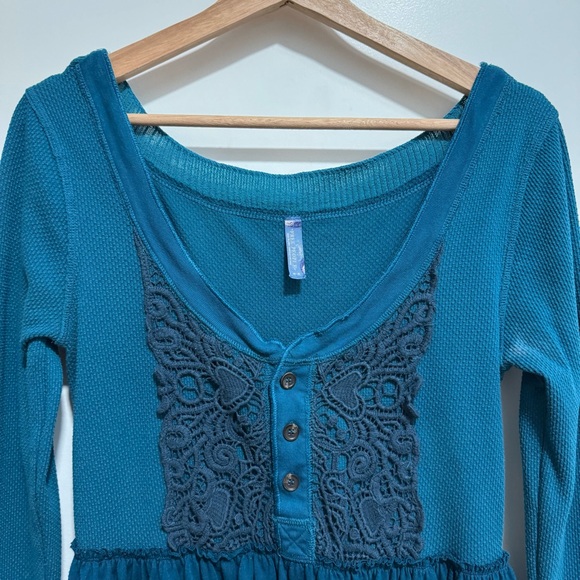 Free People Y2K Thermal Waffle Knit Lace Babydoll Top - Picture 3 of 11